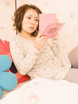 金箔入りコスメを購入するなら通販で